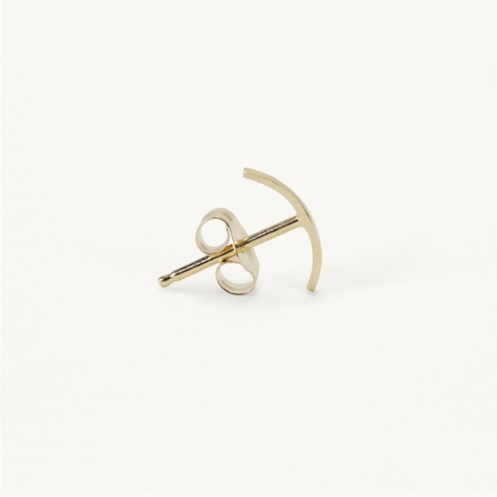 Kathleen Whitaker 14k Gold Stitch Stud (single)